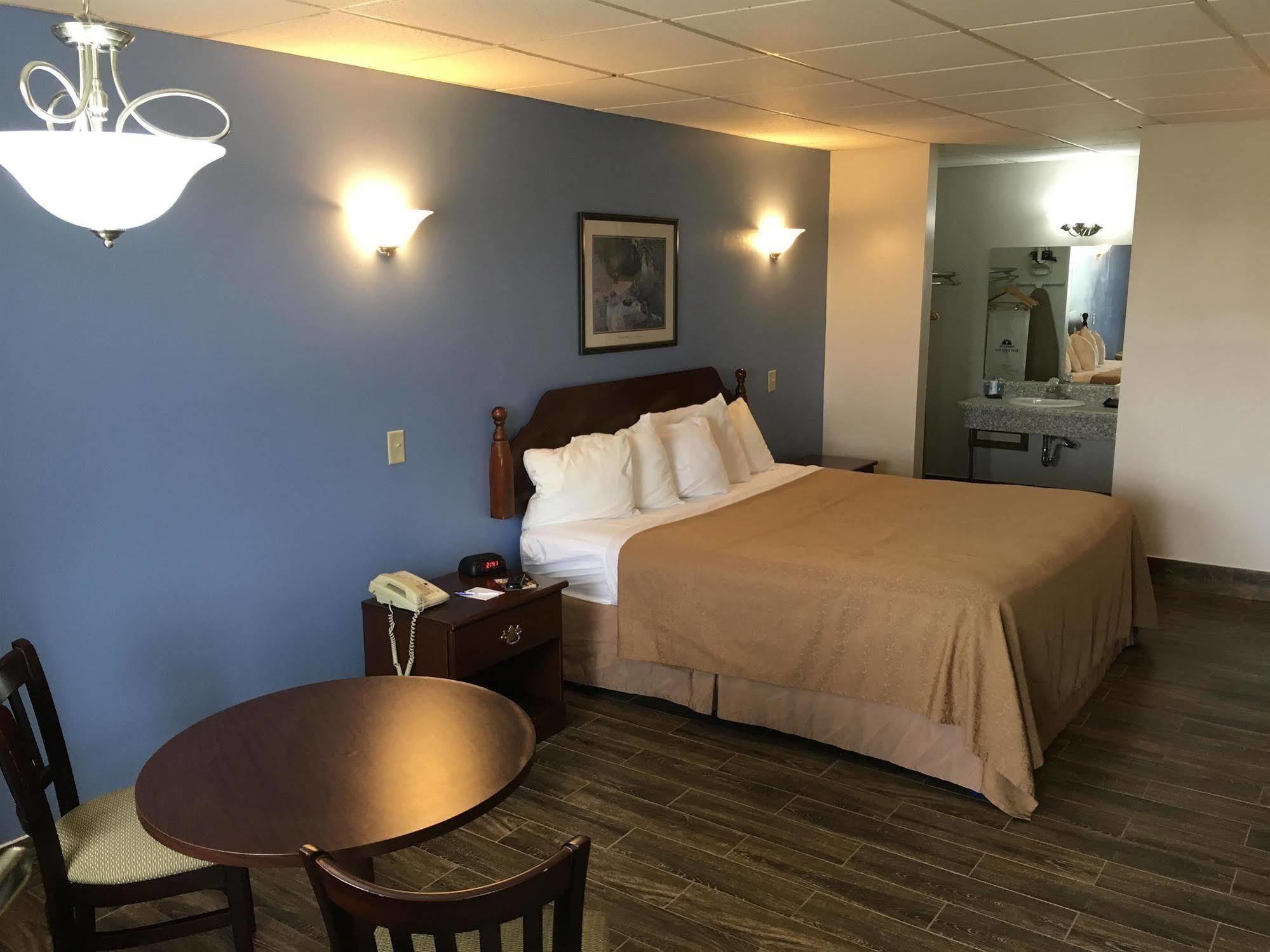 Americas Best Value Inn-Celina Exterior photo