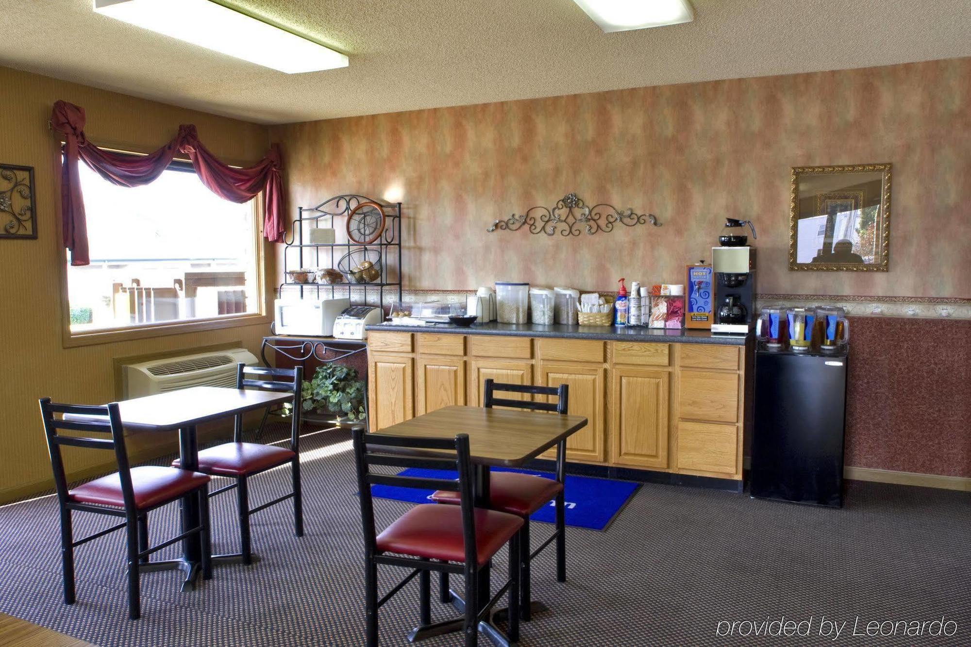 Americas Best Value Inn-Celina Restaurant photo